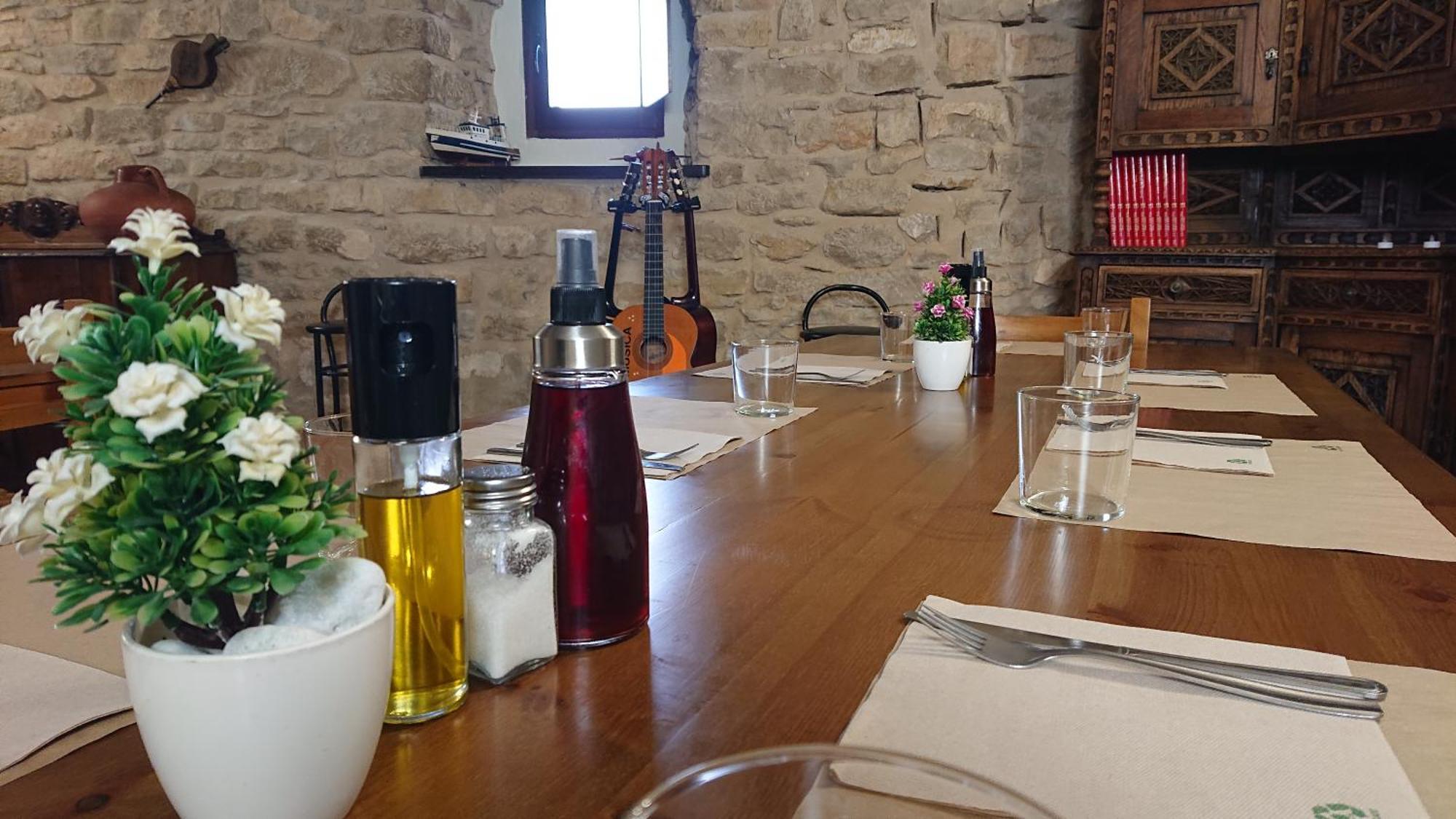Albergue Sansol - El Oasis Del Camino Frances - Exclusivo Para Peregrinos Kültér fotó